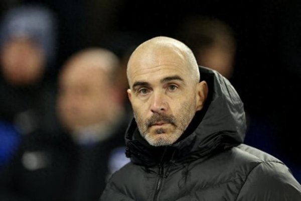 久联优配 TA: 切尔西想在今夏引进一名前锋、一名右脚左翼球员和一名中后卫