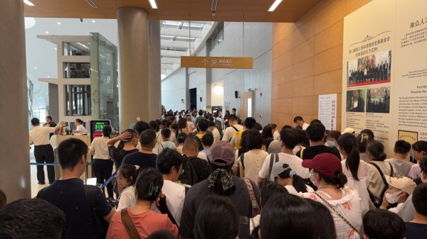 丰汇投资 暑期过半：多地热门景区门票连日售罄