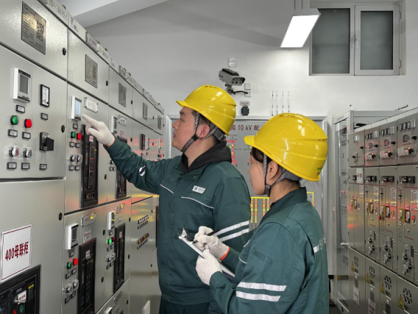 米涂配资 “服务区市经济高质量发展供电行”活动走进市南区